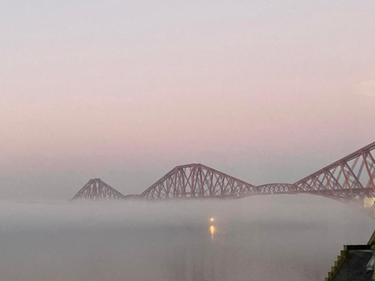 Forth Reflections Self Catering South Queensferry Esterno foto